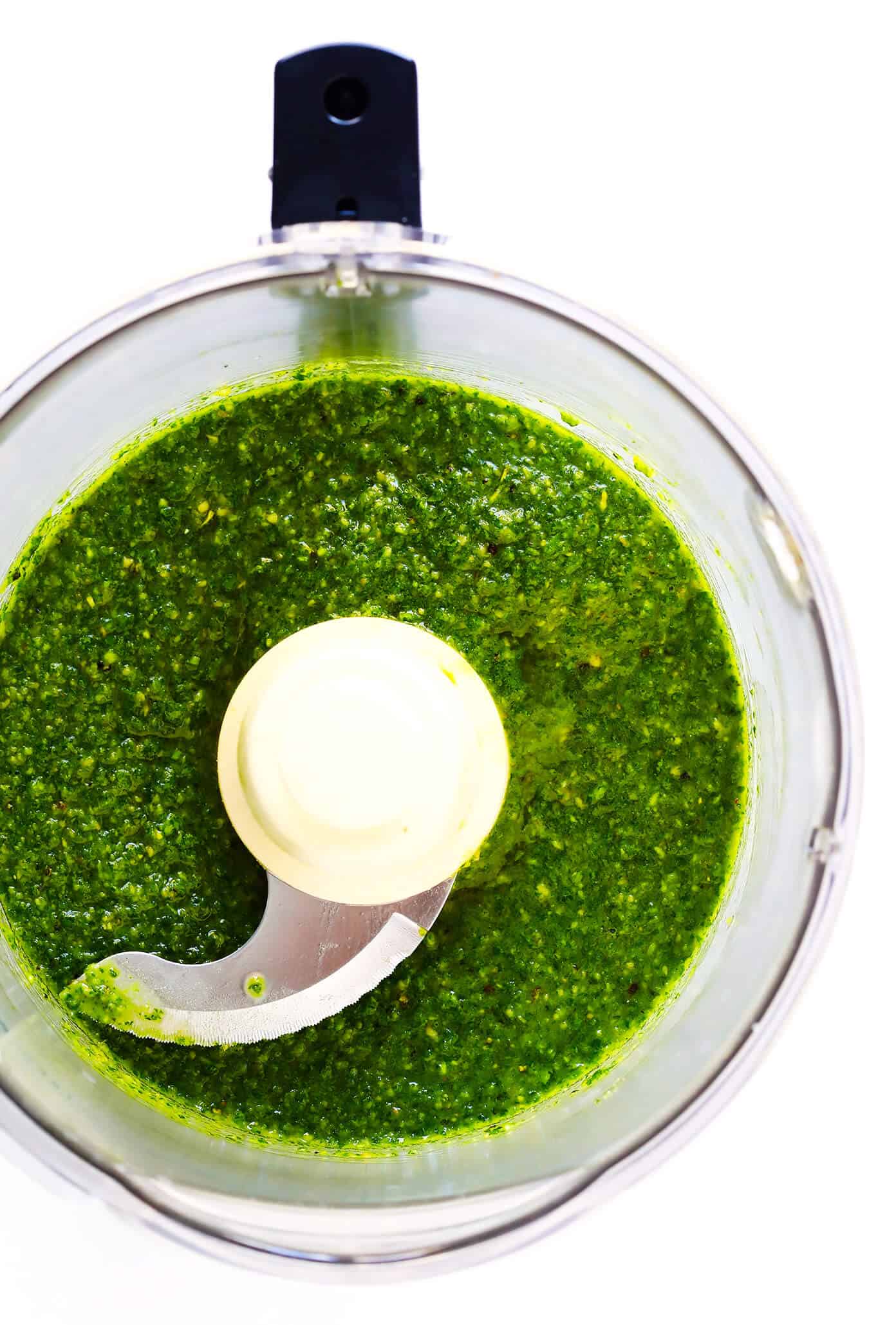 Learn how to make pesto with this classic Italian fresh basil pesto recipe. It's easy to make in the blender or food processor, and perfect for using as a pesto sauce for pasta, pizza, chicken, potatoes...you name it! | gimmesomeoven.com #pesto #sauce #italian #recipe #dinner #mealprep #summer #vegetarian #healthy How To Make Pesto in a Blender or Food Processor