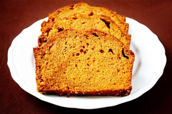 pumpkin-bread-sliced pumpkin-bread-sliced