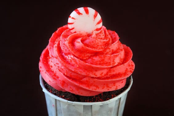 Peppermint Mocha Cupcakes Recipe | gimmesomeoven.com