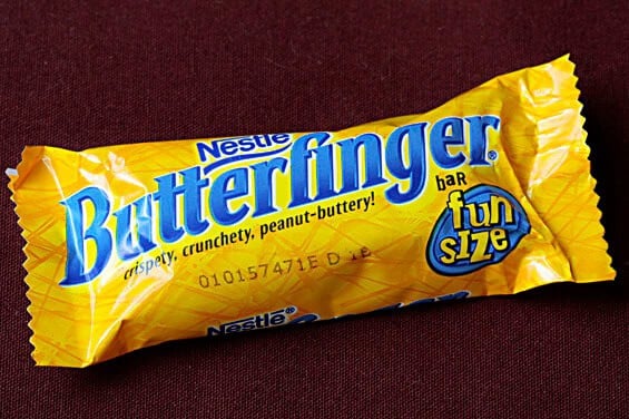 Butterfinger Ice Cream | gimmesomeoven.com