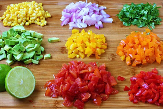 Colorful Summer Salsa | gimmesomeoven.com