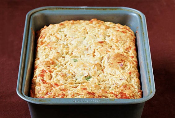 Apple Cheddar Bread | gimmesomeoven.com