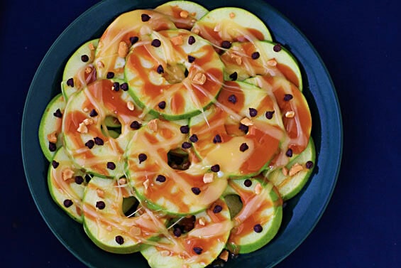 Apple Nachos | gimmesomeoven.com