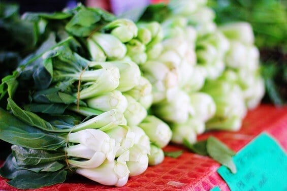 Baby Bok Choy With Cashews | gimmesomeoven.com
