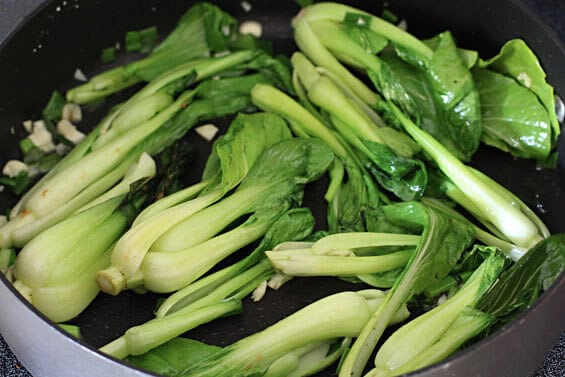 Baby Bok Choy With Cashews | gimmesomeoven.com