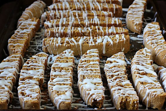 Pumpkin Pie Biscotti | gimmesomeoven.com