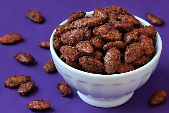Spiced Cocoa Roasted Almonds | gimmesomeoven.com