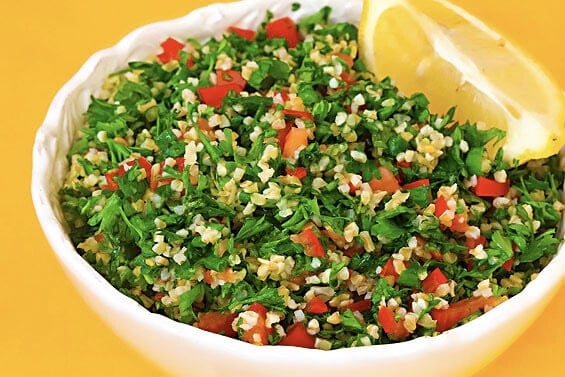 Tabbouleh | gimmesomeoven.com This classic tabbouleh recipe is easy to make with tons of fresh herbs, lemon and bulgur, and it always tastes SO refreshing! | gimmesomeoven.com