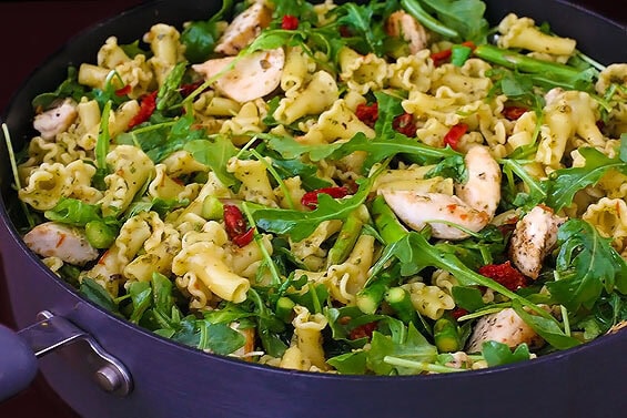 Pesto Pasta With Chicken, Asparagus & Arugula | gimmesomeoven.com