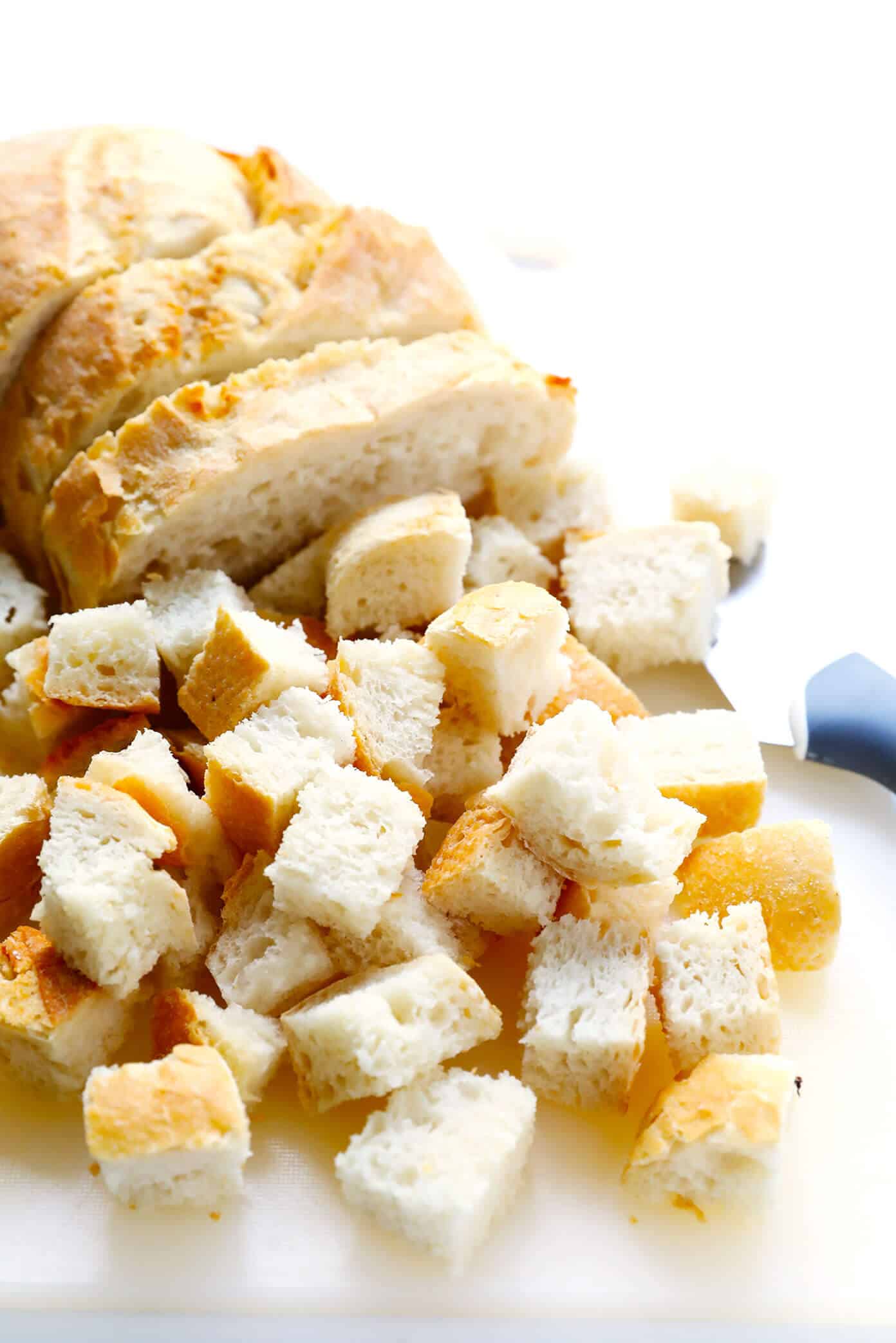 LOVE this homemade croutons recipe! They're easy to make with any kind of leftover bread, and the perfect topping for salad, soup and more! | Gimme Some Oven #croutons #homemade #salad #easy #recipe Bread for Homemade Croutons Recipe