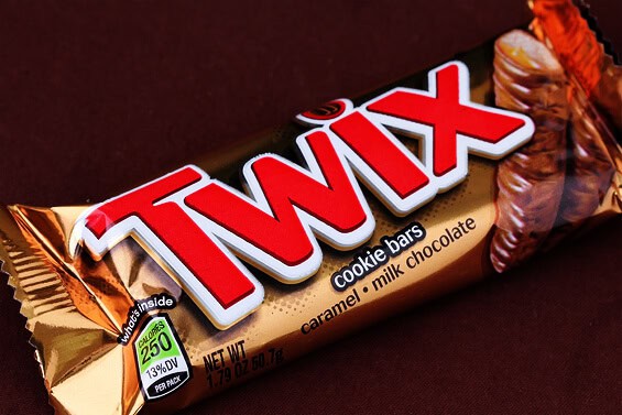 Twix Trifles | gimmesomeoven.com