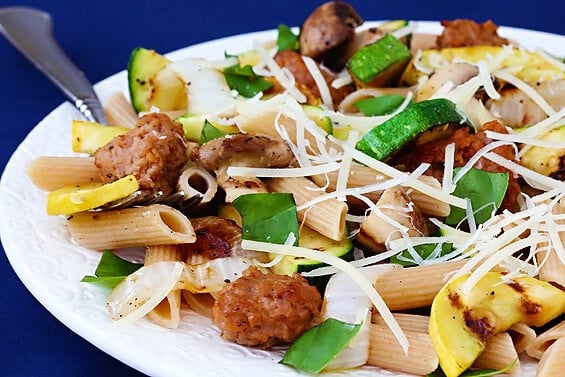 Sausage & Zucchini Pasta | gimmesomeoven.com