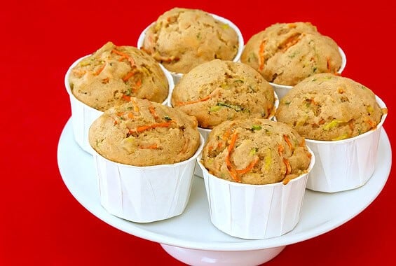 Carrot & Zucchini Muffins | gimmesomeoven.com