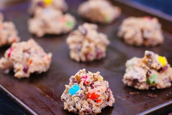 Granola M&M Cookies | gimmesomeoven.com