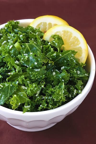 Lemon Parmesan Kale Salad | gimmesomeoven.com