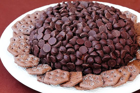 Nutella Cheeseball | gimmesomeoven.com