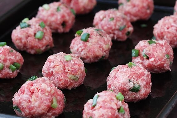 Saucy Asian Meatballs | gimmesomeoven.com