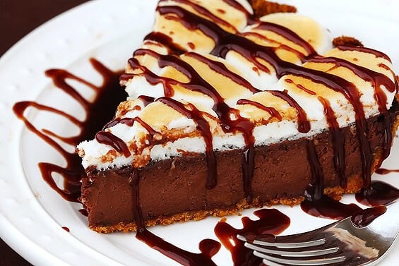 S'mores Pie | gimmesomeoven.com