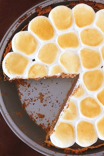 S'mores Pie | gimmesomeoven.com