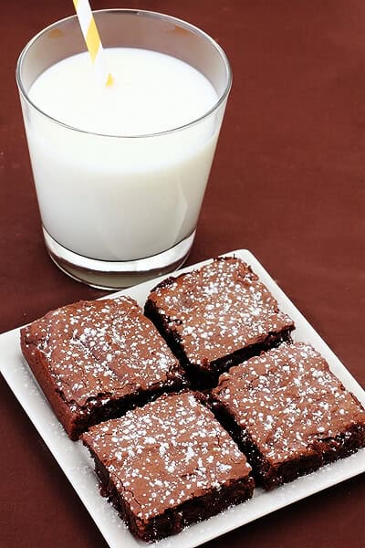 Bailey's Irish Cream Brownies | gimmesomeoven.com