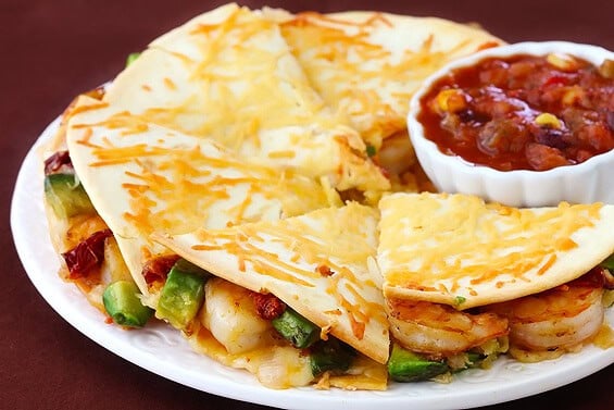 Parmesan-Crusted Shrimp Quesadillas | gimmesomeoven.com Parmesan-Crusted Shrimp Quesadillas | gimmesomeoven.com