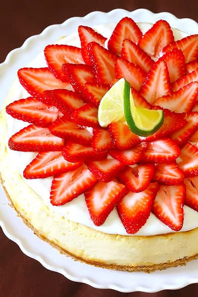 Strawberry Margarita Cheesecake | gimmesomeoven.com