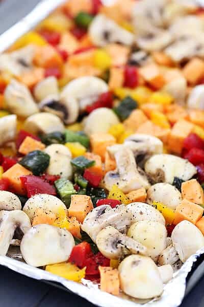 Roasted Vegetable & Black Bean Tacos | gimmesomeoven.com