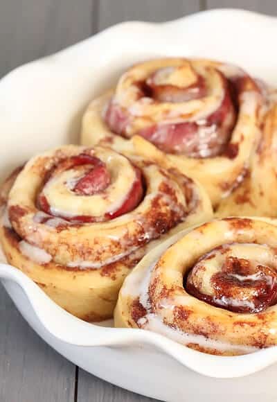 Bacon Cinnamon Rolls | gimmesomeoven.com