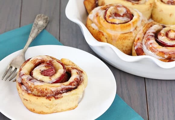 Bacon Cinnamon Rolls | gimmesomeoven.com