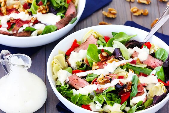 Steak & Artichoke Salad with Blue Cheese Dressing | gimmesomeoven.com