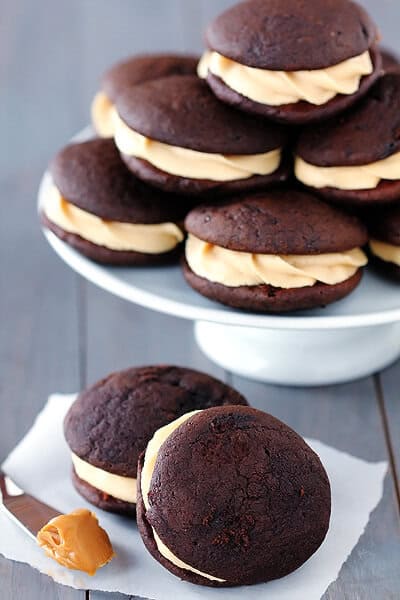 Chocolate Biscoff Whoopie Pies | gimmesomeoven.com