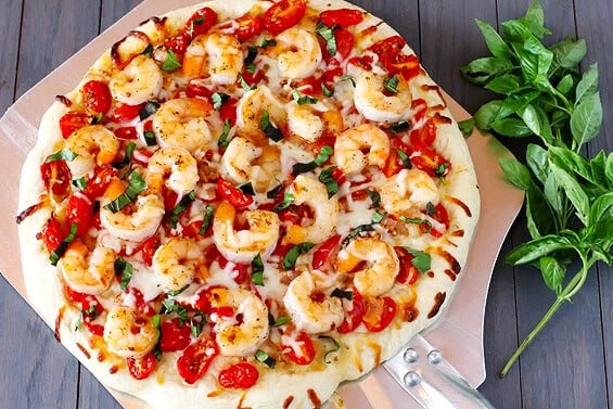 Shrimp Fra Diavolo Pizza Recipe | gimmesomeoven.com