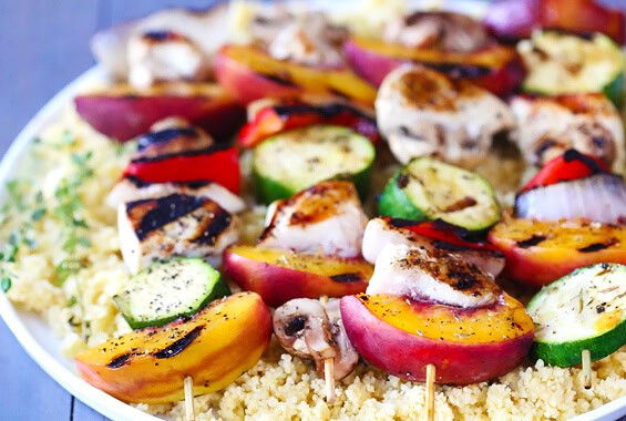 Peach & Chicken Kabobs | gimmesomeoven.com