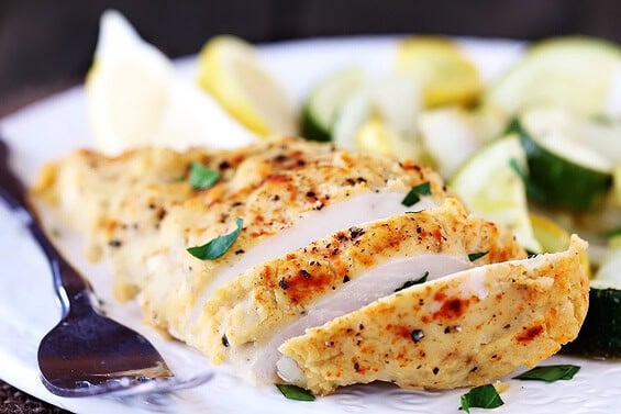 Easy Hummus-Crusted Chicken | gimmesomeoven.com