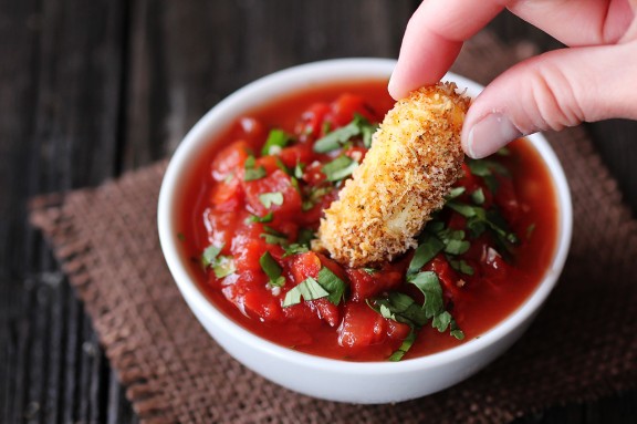 Baked Mexican Mozzarella Cheese Sticks | gimmesomeoven.com