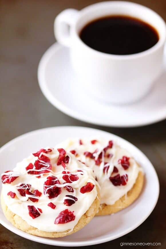 Cranberry Bliss Cookies | gimmesomeoven.com