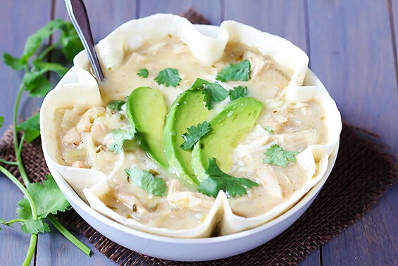 White Chicken Chili Recipe | gimmesomeoven.com