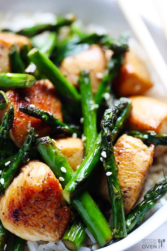 Chicken and Asparagus Recipe | gimmesomeoven.com Chicken and Asparagus Recipe
