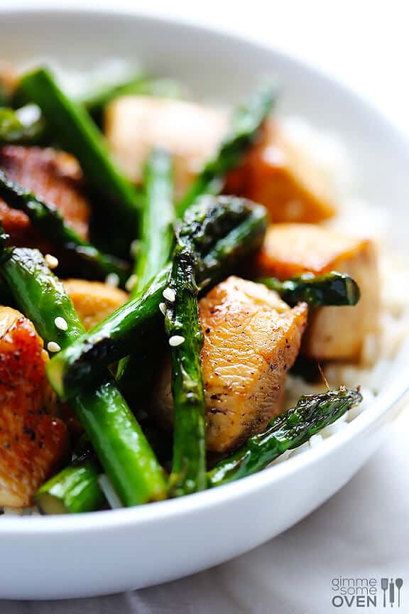 Chicken and Asparagus Recipe | gimmesomeoven.com Chicken and Asparagus Recipe