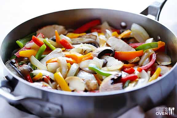 Margarita Chicken Fajitas + Calphalon #Giveaway | gimmesomeoven.com Margarita Chicken Fajitas + Calphalon #Giveaway | gimmesomeoven.com