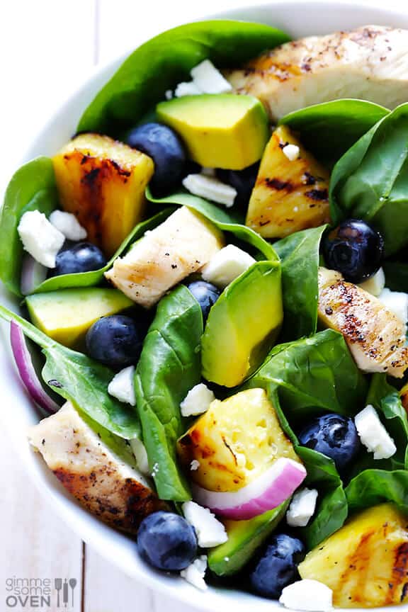 Grilled Pineapple, Chicken & Avocado Salad | gimmesomeoven.com Grilled Pineapple, Chicken & Avocado Salad | gimmesomeoven.com