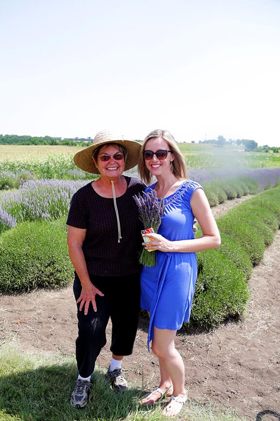 Sparkling Lavender Lemonade | gimmesomeoven.com Ali Ebright + Dolly