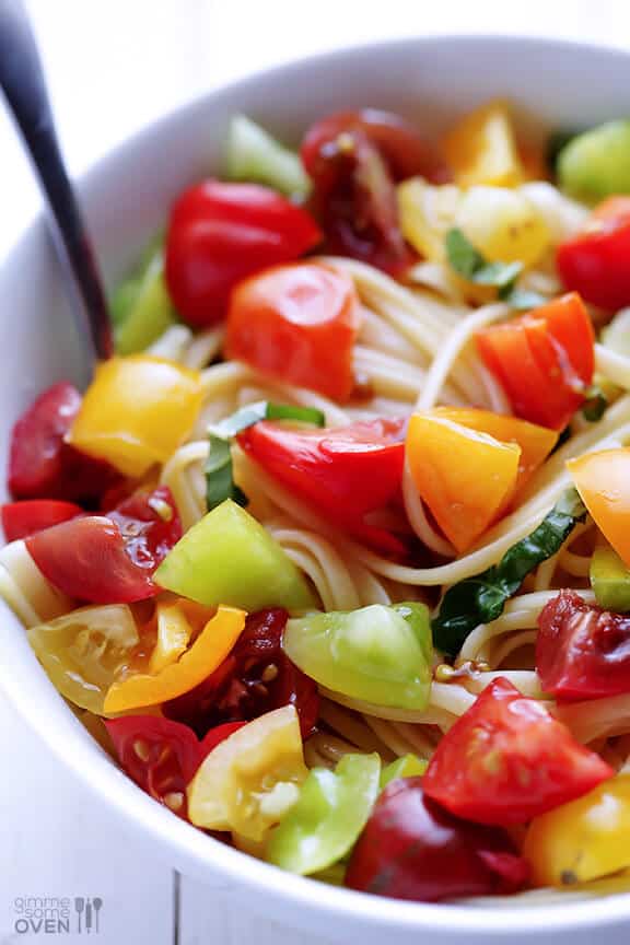 Heirloom Tomato Pasta | gimmesomeoven.com