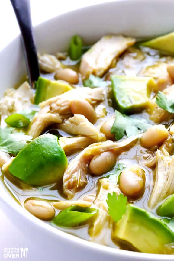 5-Ingredient Easy White Chicken Chili | gimmesomeoven.com #soup #glutenfree 5-Ingredient Easy White Chicken Chili | gimmesomeoven.com #soup #glutenfree
