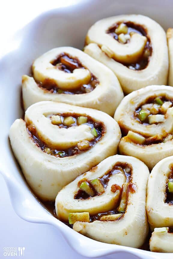Caramel Apple Cinnamon Rolls | gimmesomeoven.com