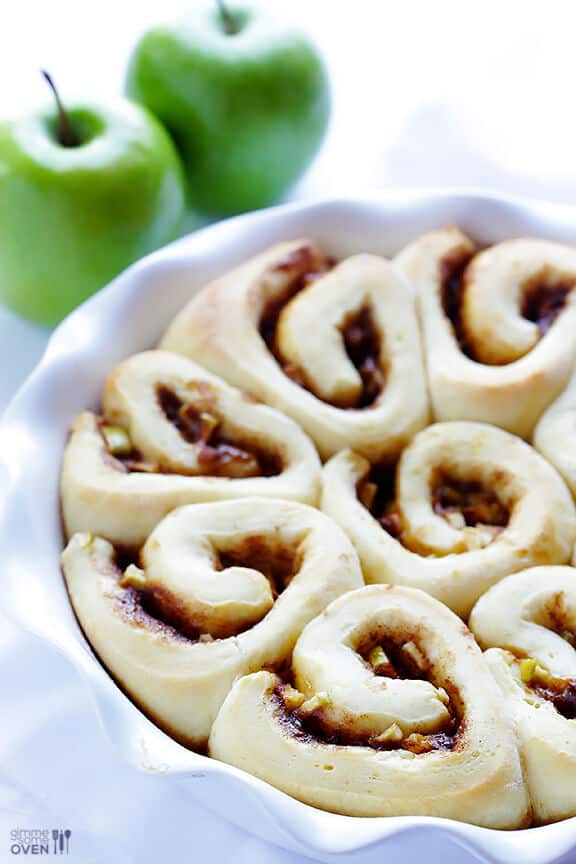 Caramel Apple Cinnamon Rolls | gimmesomeoven.com