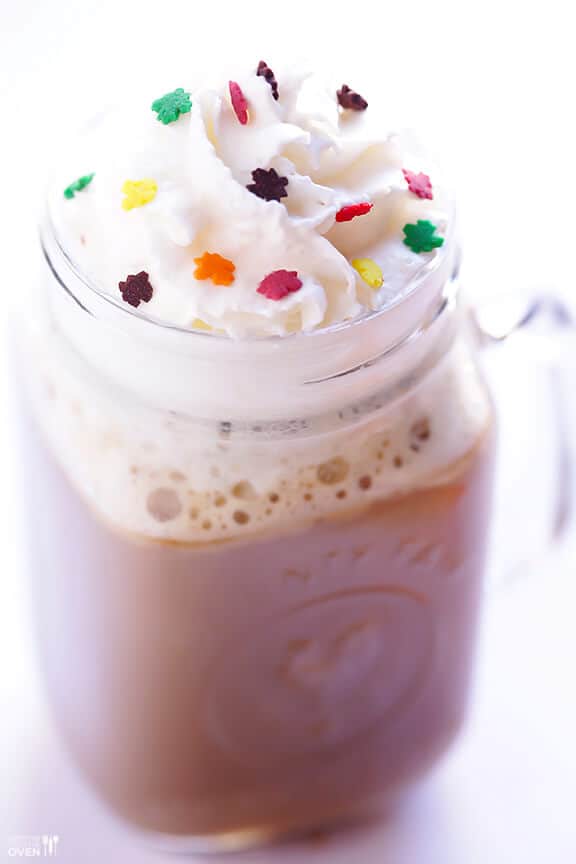 Maple Latte Recipe | gimmesomeoven.com Maple Latte Recipe | gimmesomeoven.com