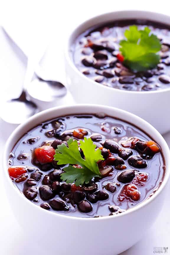 5 Ingredient Black Bean Soup Recipe -- full of amazing flavor, and ready to go in just 20 minutes! gimmesomeoven.com 5 Ingredient Black Bean Soup Recipe -- full of amazing flavor, and ready to go in just 20 minutes! gimmesomeoven.com