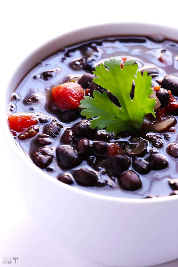 5 Ingredient Black Bean Soup Recipe -- full of amazing flavor, and ready to go in just 20 minutes! gimmesomeoven.com 5 Ingredient Black Bean Soup Recipe -- full of amazing flavor, and ready to go in just 20 minutes! gimmesomeoven.com