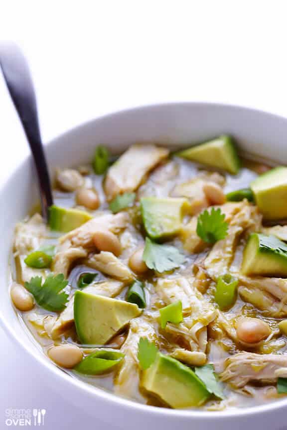 5-Ingredient White Chicken Chili Recipe | gimmesomeoven.com 5-Ingredient White Chicken Chili Recipe | gimmesomeoven.com